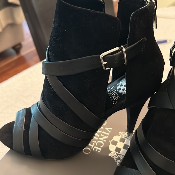 Vince Camuto 8.5 VC-Achika black suede with leather trim dress shoes. - Picture 6 of 9